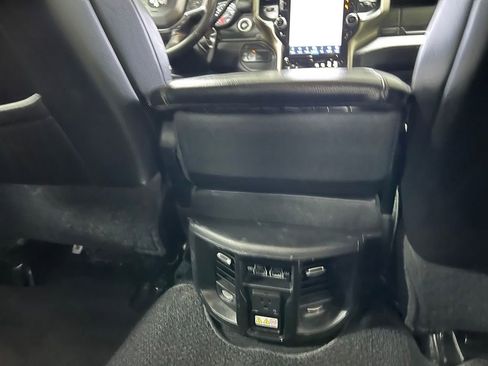 Used 2024 RAM 2500 Laramie AWD/4WD image 16