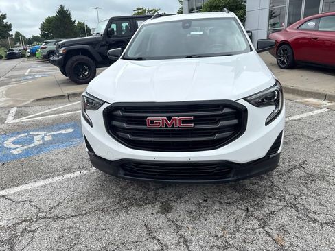 Used 2020 GMC Terrain SLE w/ Elevation Edition FWD image 10