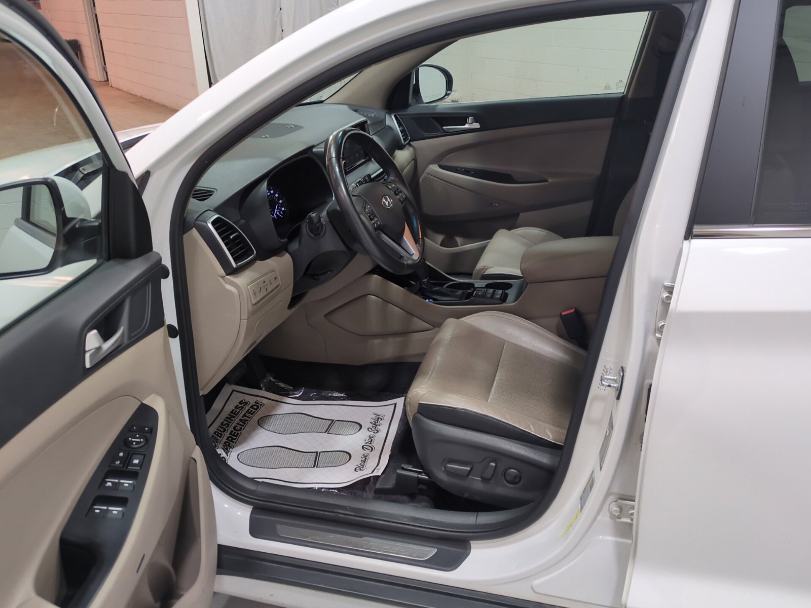 Used 2020 Hyundai Tucson Limited AWD/4WD image 18