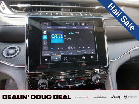 Used 2023 Jeep Grand Cherokee Altitude image 19