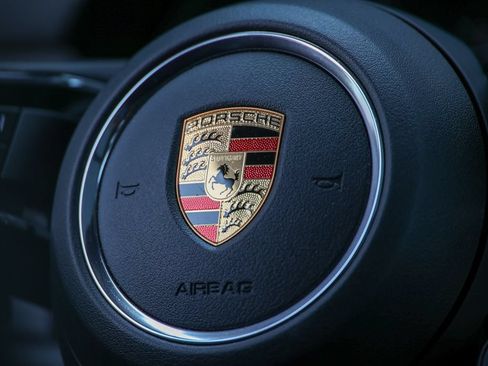 Certified 2026 Porsche Macan AWD/4WD image 43