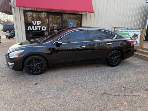 Used 2015 Nissan Altima 2.5 SV w/ Convenience Package image 7