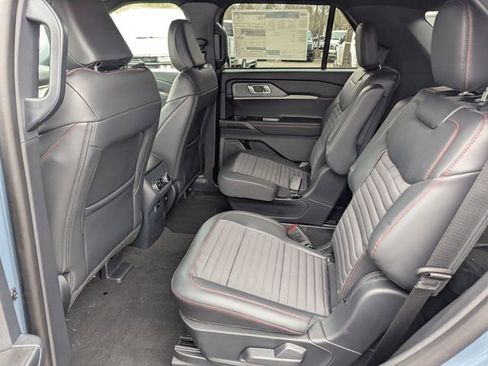 New 2026 Ford Explorer ST-Line w/ ST-Line Street Pack image 13