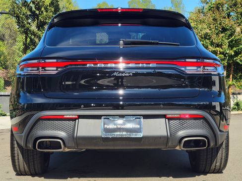 Used 2025 Porsche Macan image 6