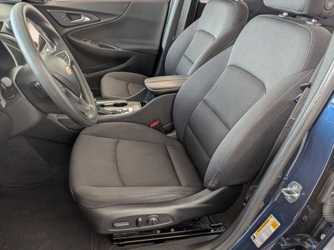 Used 2022 Chevrolet Malibu LT FWD image 17