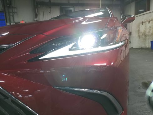 Used 2022 Lexus ES 350 w/ Premium Package image 31