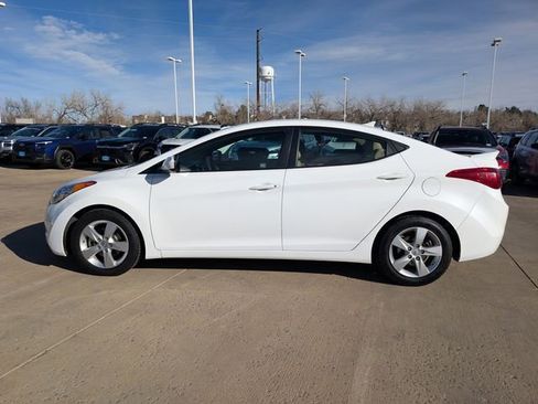 Used 2013 Hyundai Elantra GLS w/ Preferred Pkg image 7