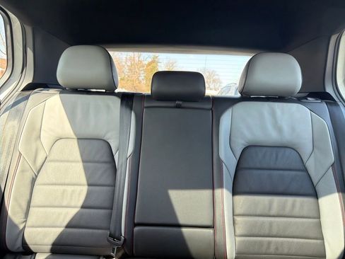 Used 2022 Volkswagen GTI SE image 37