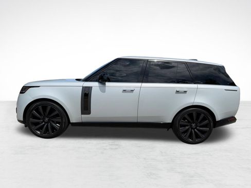 Used 2023 Land Rover Range Rover SV AWD/4WD image 2