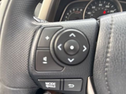 Used 2013 Toyota RAV4 XLE image 18