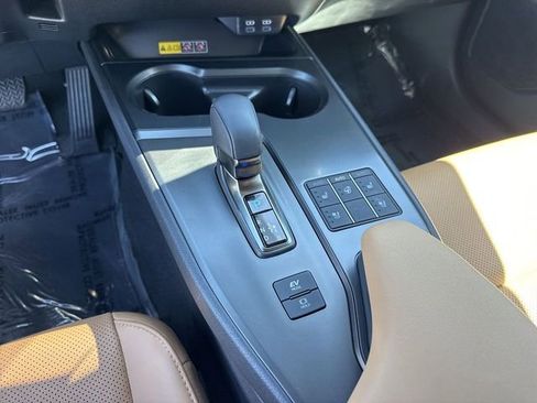 Used 2025 Lexus UX 300h FWD w/ Accessory Package (Z1) image 21