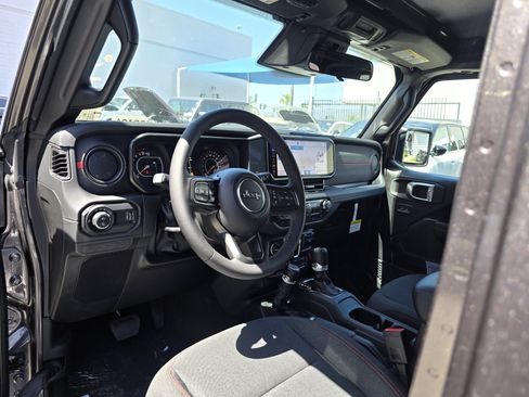 New 2026 Jeep Gladiator Rubicon w/ Steel Power Dome Hood Package AWD/4WD image 5