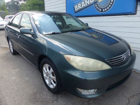 Used 2006 Toyota Camry XLE FWD image 4
