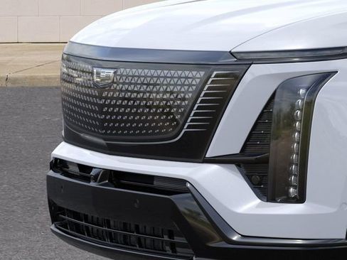 New 2026 Cadillac Vistiq Sport w/ LPO, Floor Liner Package AWD/4WD image 13