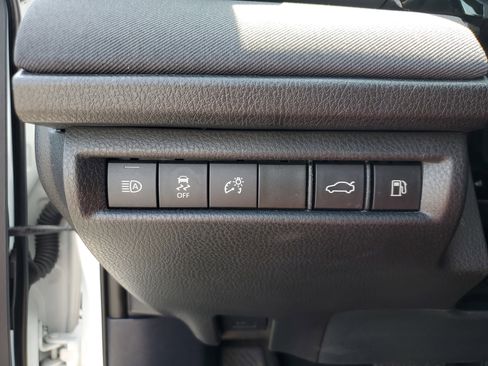 Used 2025 Toyota Camry LE FWD image 28
