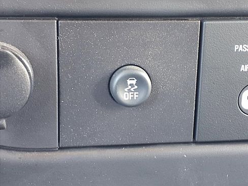 New 2025 Chevrolet Express 3500 w/ Power Convenience Package image 10