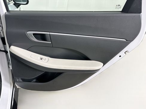 Used 2025 Hyundai Sonata SEL FWD image 28
