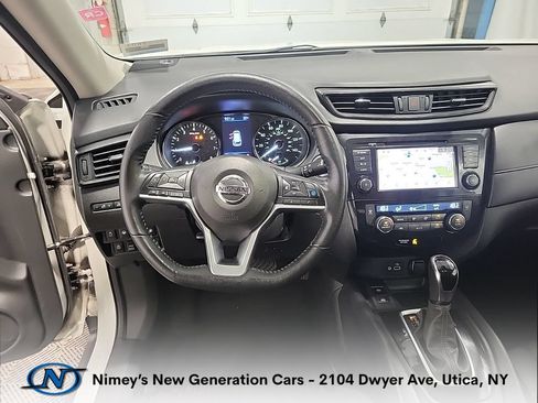 Used 2019 Nissan Rogue SV AWD/4WD image 4