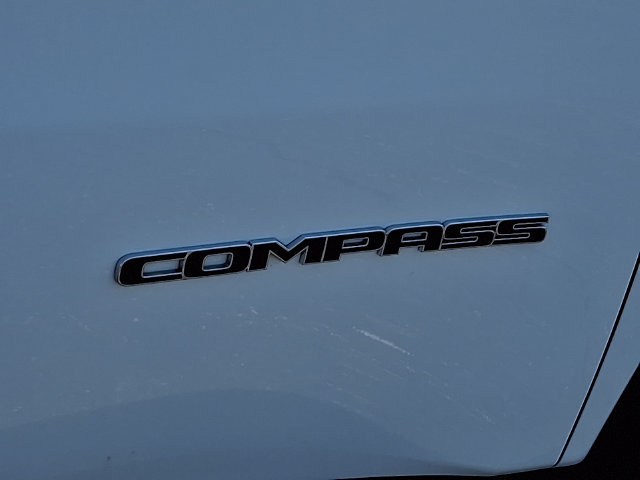 Used 2025 Jeep Compass Limited w/ Elite Group AWD/4WD image 32