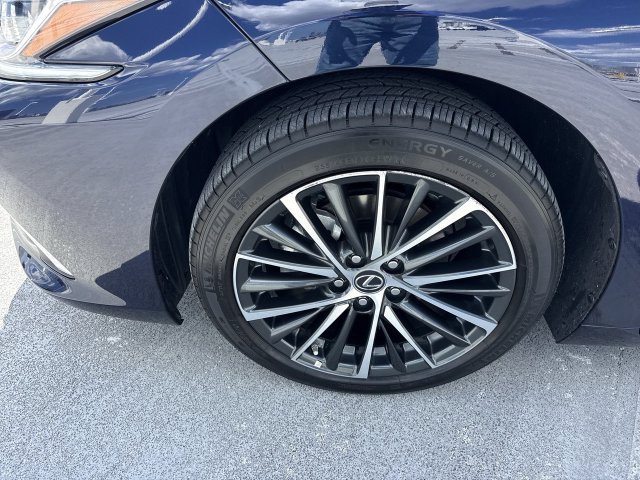 Certified 2025 Lexus ES 350 w/ Premium Package FWD image 10
