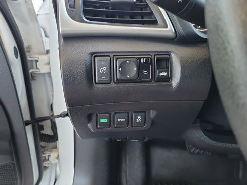 Used 2018 Nissan Sentra SV image 15