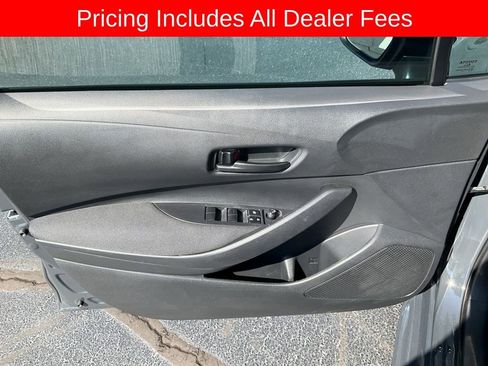 Used 2023 Toyota Corolla LE FWD image 3