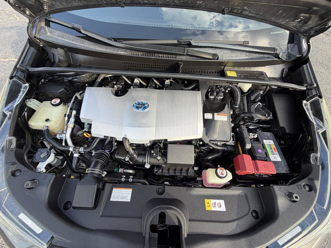Used 2017 Toyota Prius Two FWD image 19