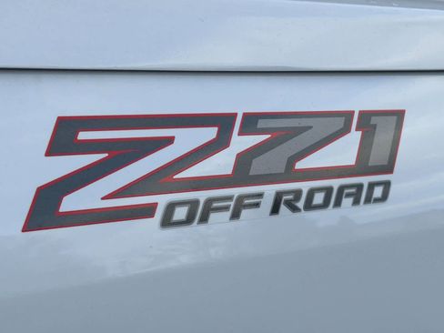 Used 2022 Chevrolet Colorado Z71 image 25