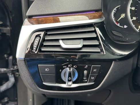 Used 2017 BMW 530i xDrive AWD/4WD image 23