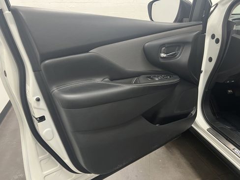 Used 2022 Nissan Murano SV w/ SV Midnight Edition Package image 22