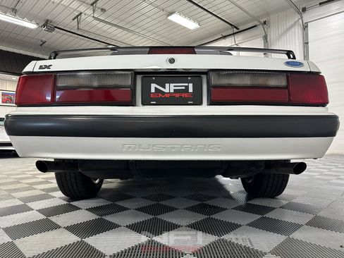 Used 1987 Ford Mustang LX image 28