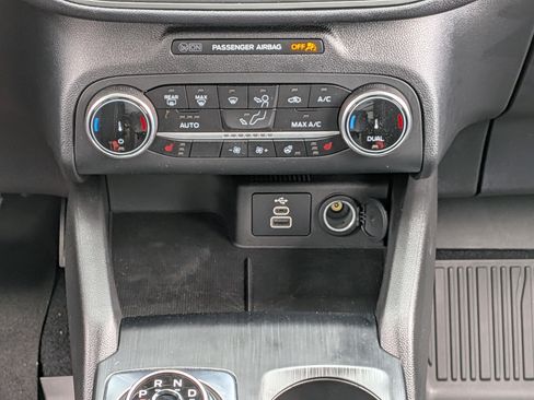 Used 2025 Ford Escape Active w/ Cold Weather Package AWD/4WD image 28
