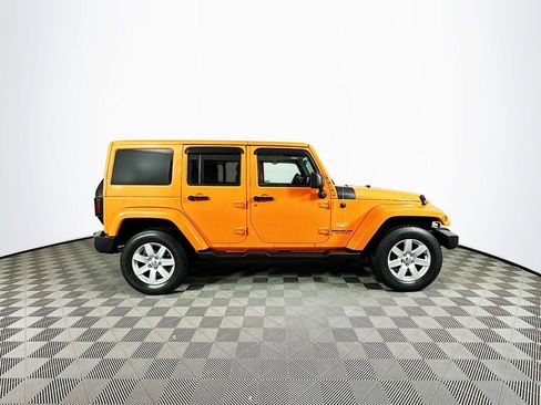 Used 2012 Jeep Wrangler Unlimited Sahara w/ Connectivity Group image 11