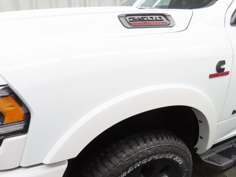 Used 2022 RAM 2500 Laramie w/ Night Edition image 40