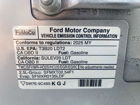 Used 2025 Ford Maverick Lariat image 15