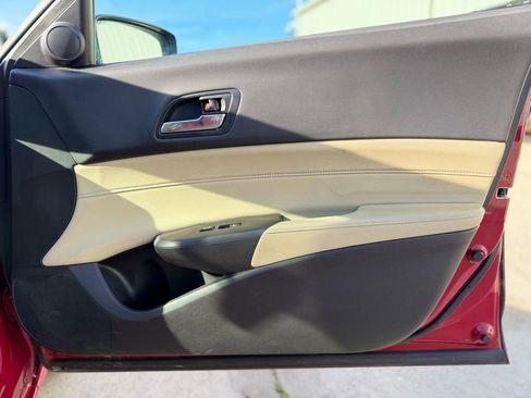 Used 2018 Acura ILX FWD image 13