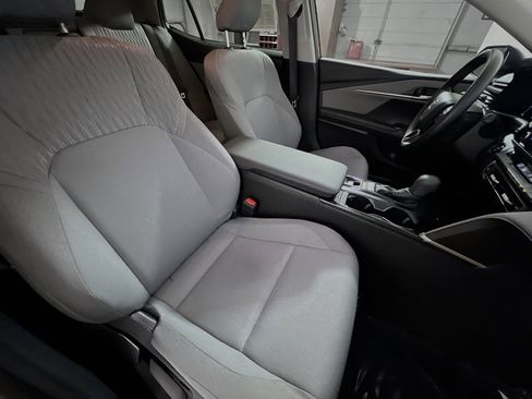 Used 2025 Toyota Camry LE FWD image 31
