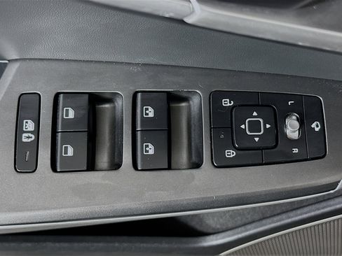 Used 2023 Kia EV6 Wind image 14