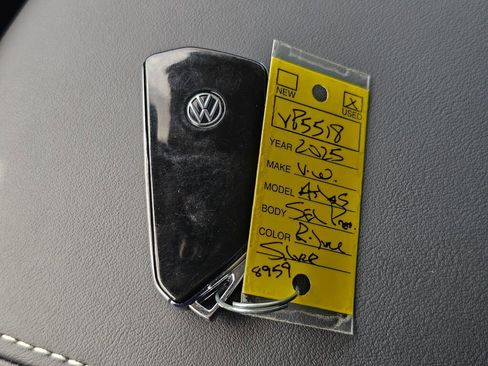 Certified 2025 Volkswagen Atlas SEL Premium R-Line AWD/4WD image 31