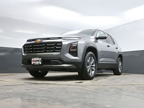 Used 2025 Chevrolet Equinox LT image 33