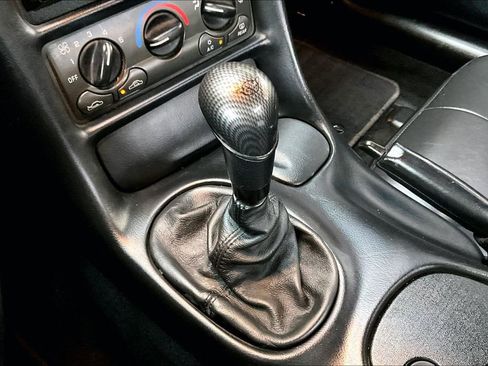 Used 1999 Chevrolet Corvette Coupe RWD image 13