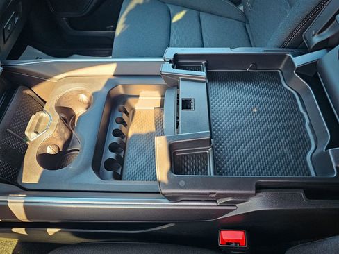New 2026 RAM 1500 4x4 Crew Cab image 31
