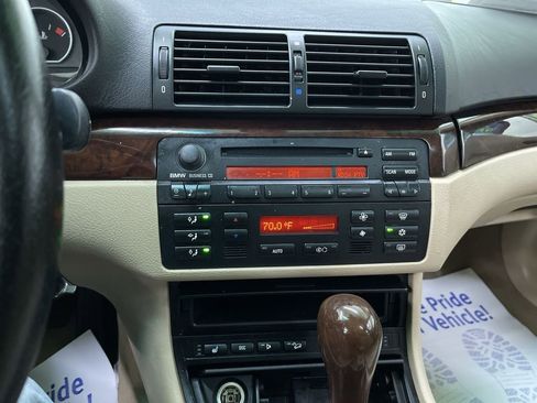 Used 2004 BMW 330xi Sedan image 20