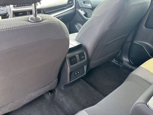 Used 2025 Nissan Rogue SV FWD image 25