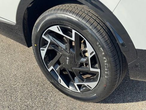 Certified 2024 Kia Sportage SX AWD/4WD image 8