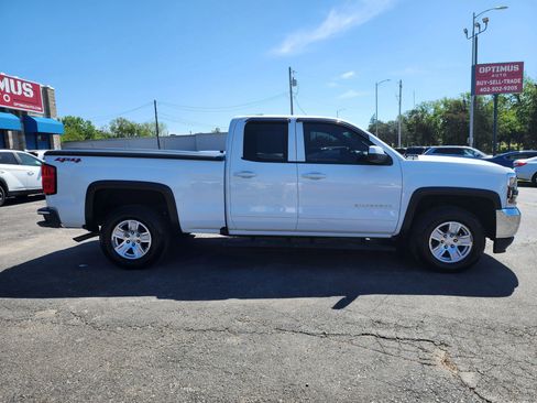 Used 2019 Chevrolet Silverado 1500 LT AWD/4WD image 8