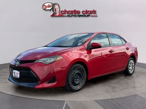 Used 2017 Toyota Corolla LE FWD image 1