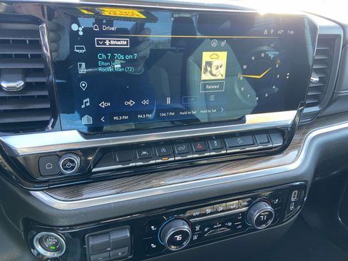 Certified 2022 Chevrolet Silverado 1500 RST w/ Z71 Off-Road Package image 13