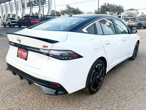 New 2026 Nissan Sentra SR w/ Floor Mat Package image 7