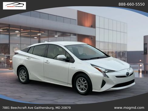 Used 2018 Toyota Prius Two w/ Prius Two Safety Plus Package image 5